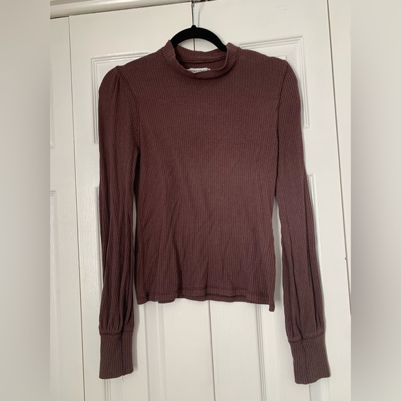Abercrombie & Fitch Sweater - Picture 1 of 1
